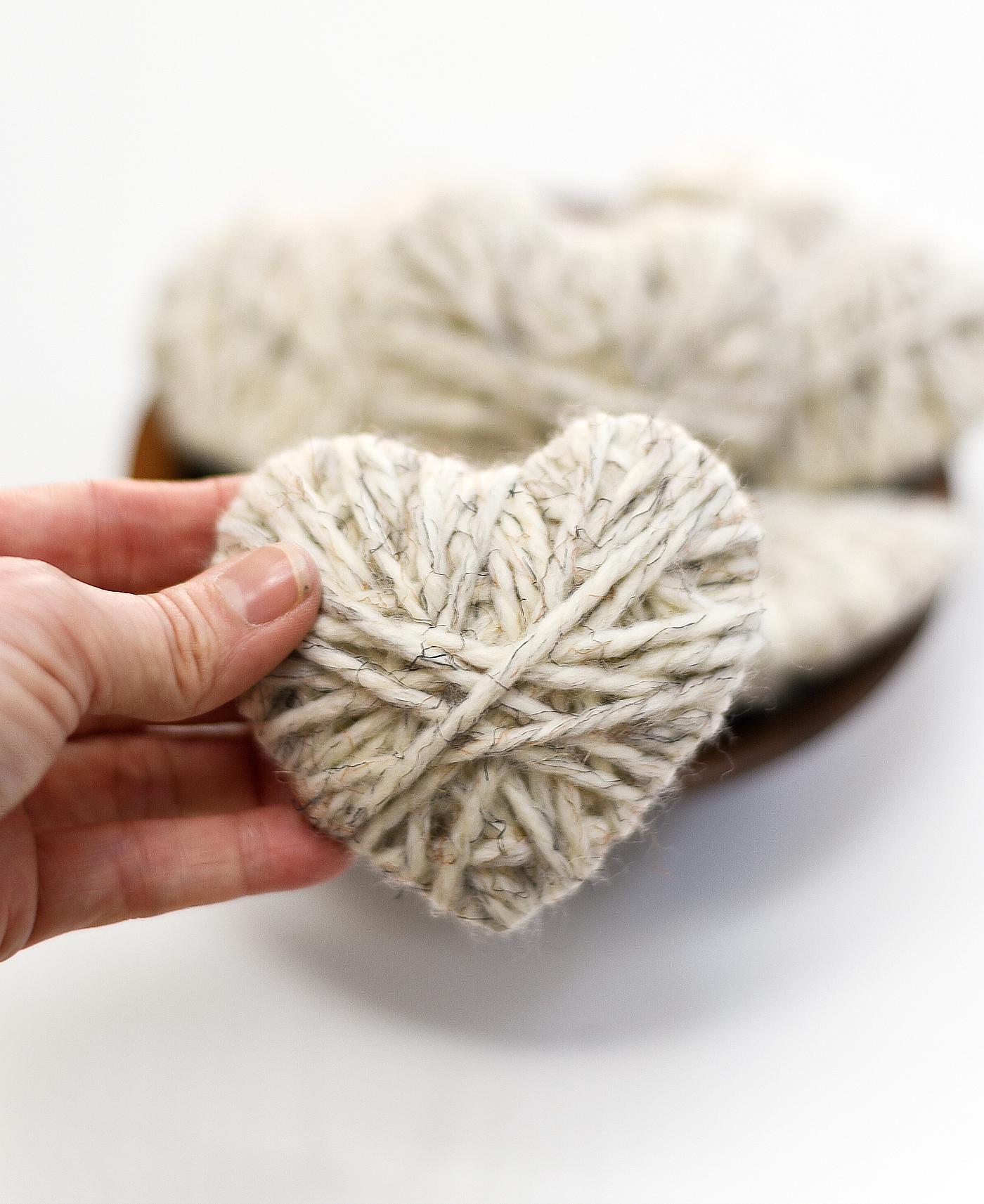 Love Week: DIY Yarn Heart Wreath  Heart wreath diy, Yarn diy, Heart wreath