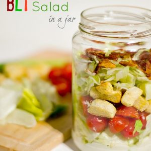 blt-salad-in-jar