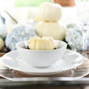 Fall Table: White Pumpkins & Hydrangeas