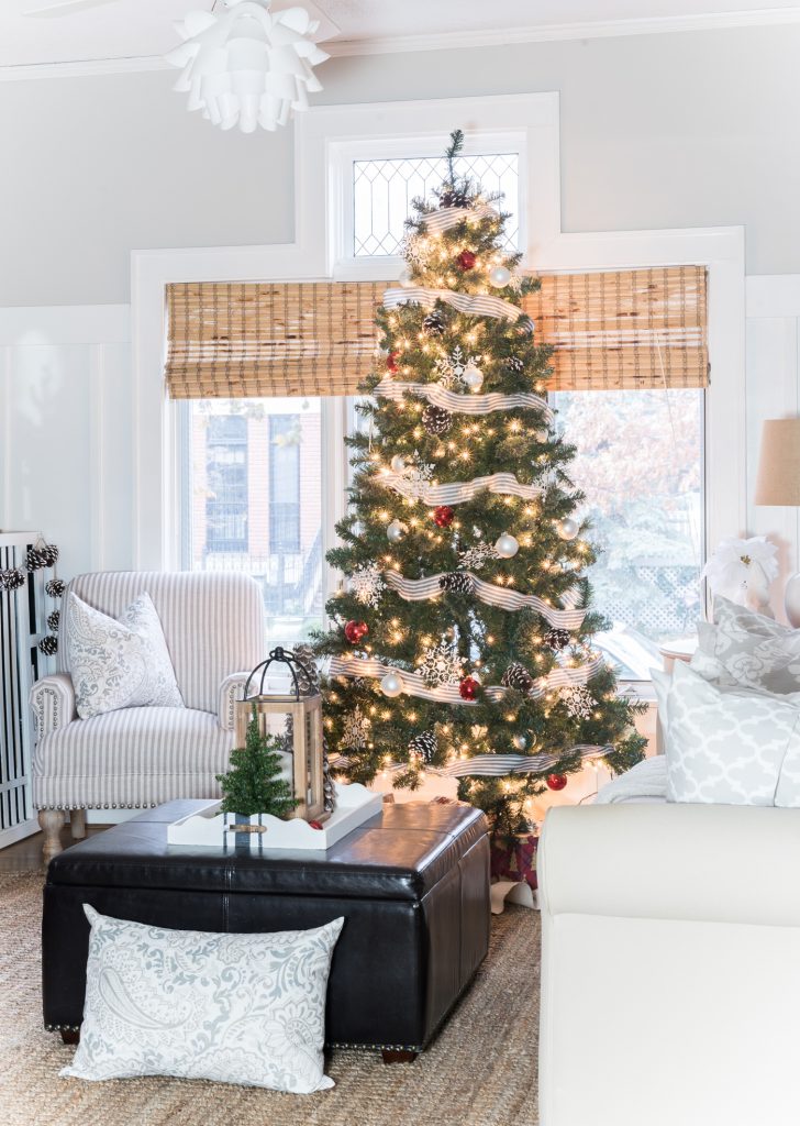 Christmas Home Tour: Living Room - It All Started With Paint