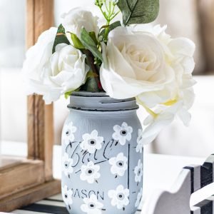 White Poppy Painted Mason Jar - Painted Mason Jar Craft Ideas - Painted flowers on Mason Jars - How to Paint a Poppy - Easy Poppy Painting Tutorial - DIY Mason Jar Craft @It All Started With Paint