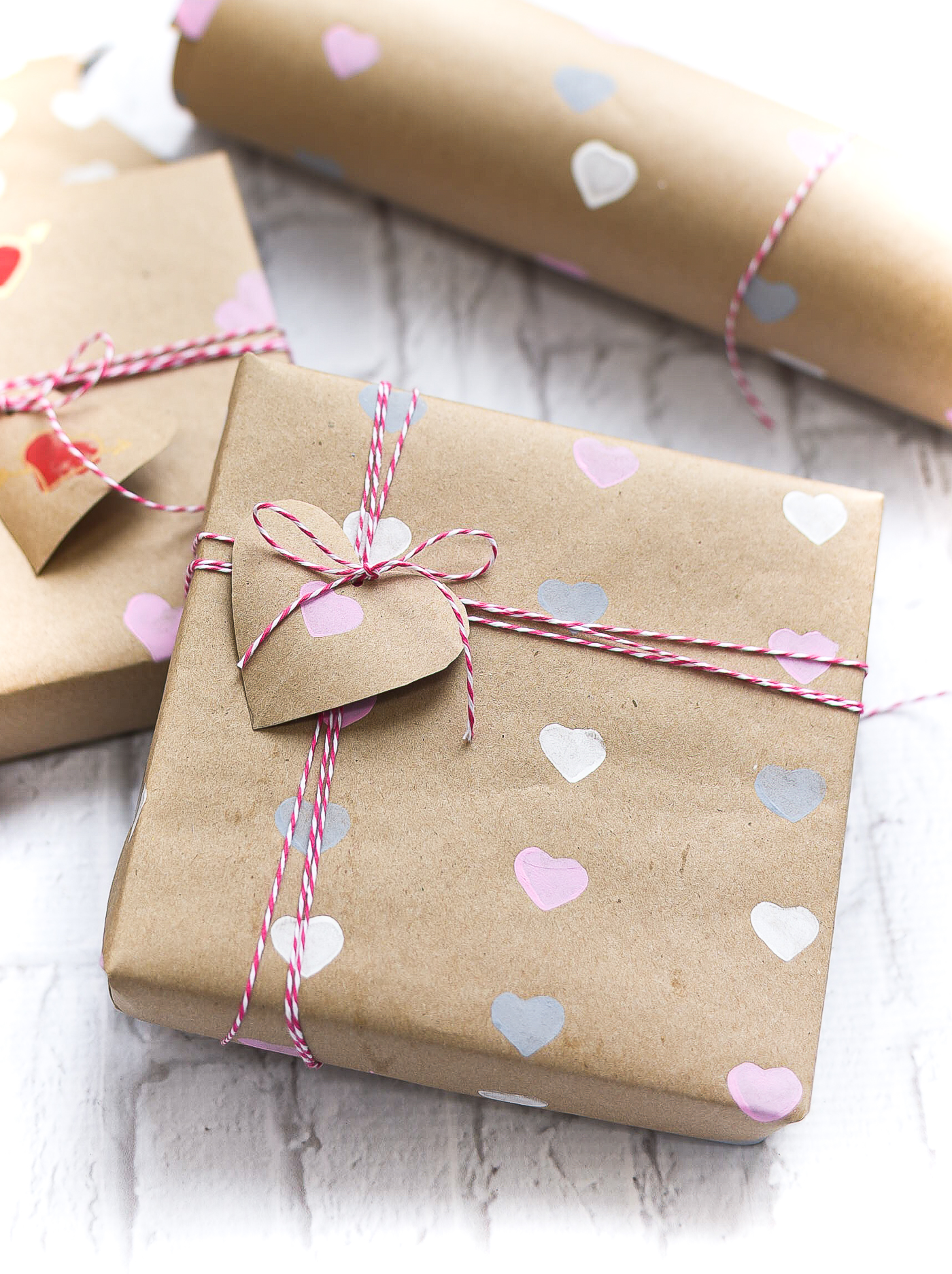 Present Gift Wrapping Paper Sheets Set of 6,Valentine's Day Heart